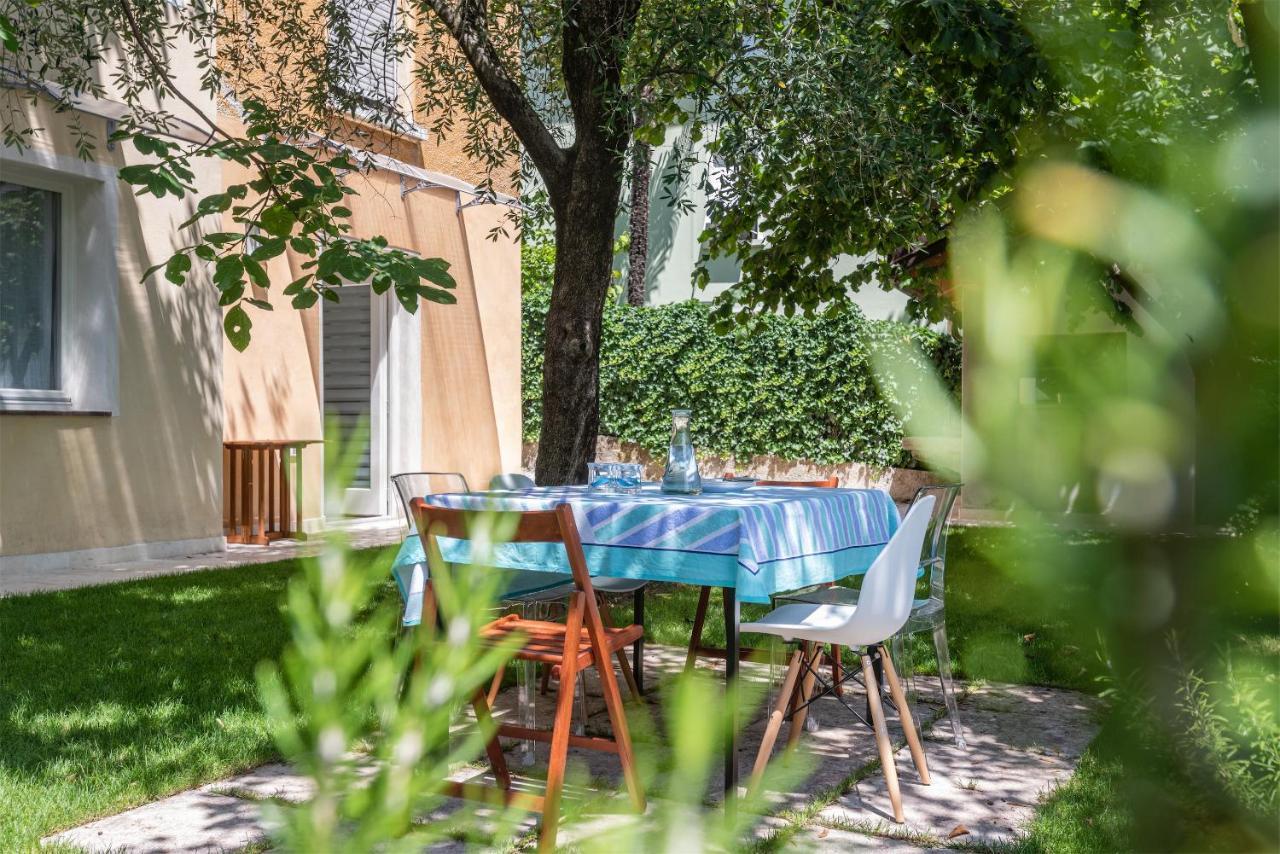 Casa Internazionale Apartment ริวาเดลการ์ดา ภายนอก รูปภาพ