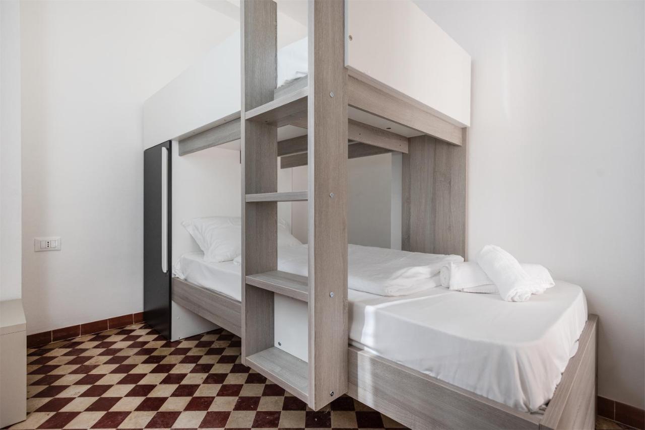 Casa Internazionale Apartment ริวาเดลการ์ดา ภายนอก รูปภาพ