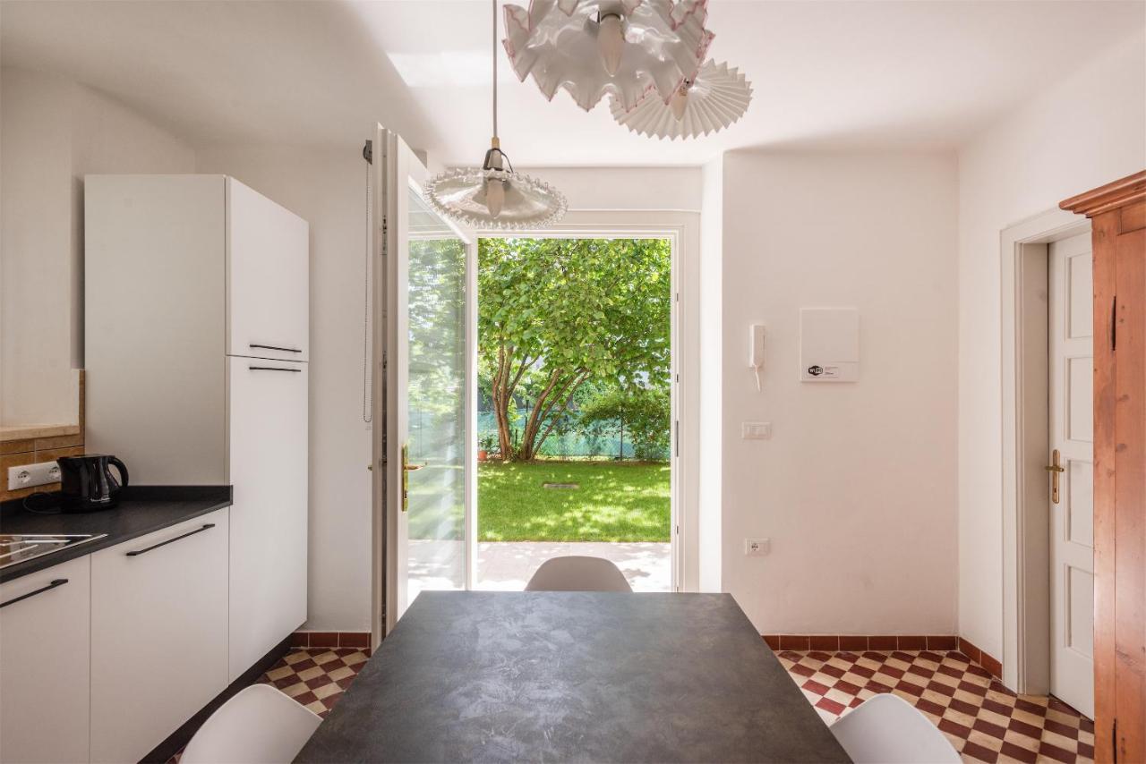 Casa Internazionale Apartment ริวาเดลการ์ดา ภายนอก รูปภาพ