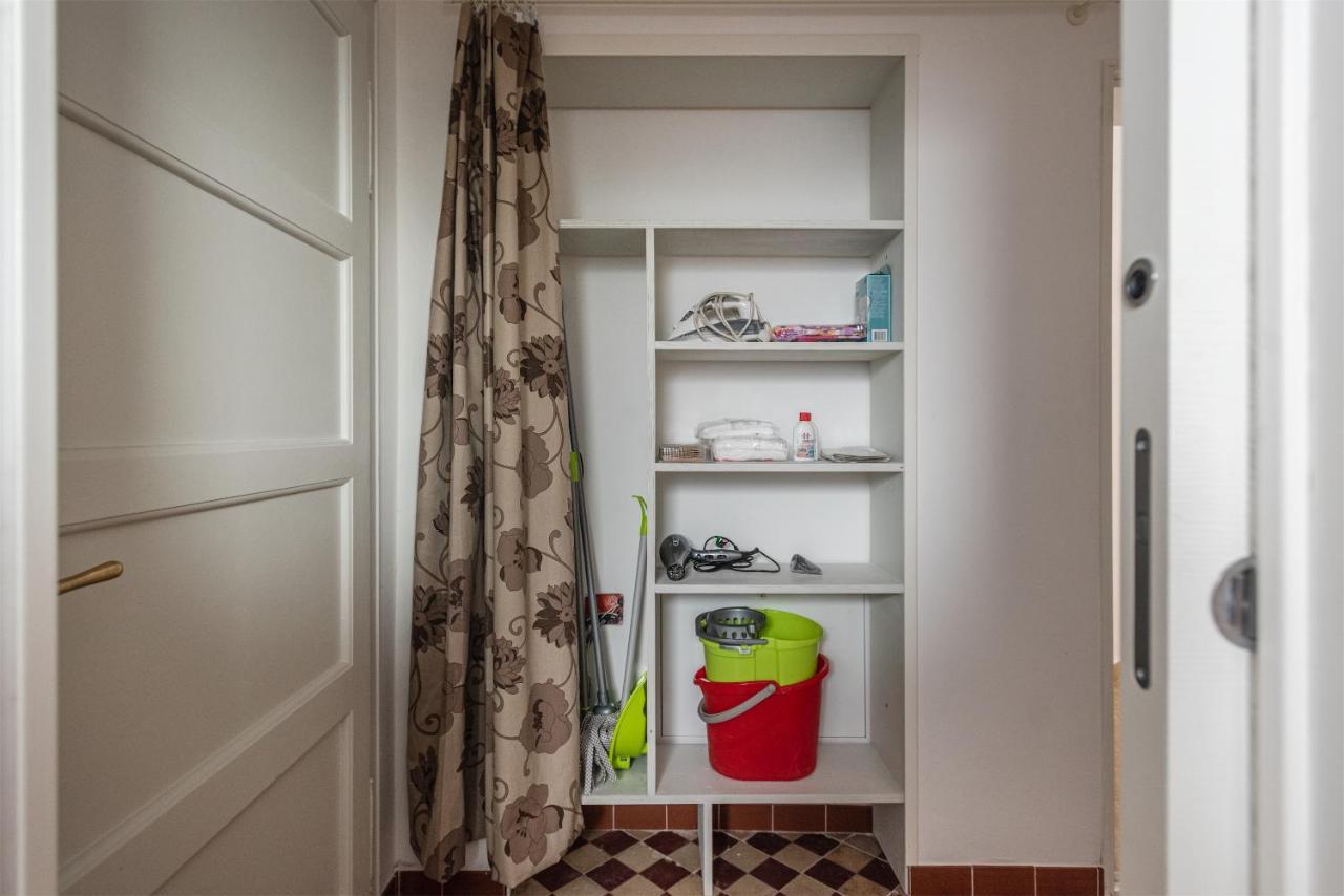 Casa Internazionale Apartment ริวาเดลการ์ดา ภายนอก รูปภาพ