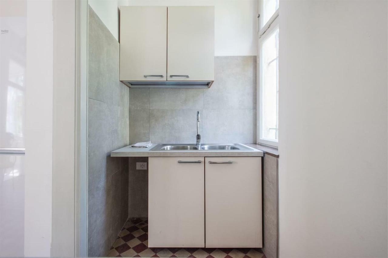 Casa Internazionale Apartment ริวาเดลการ์ดา ภายนอก รูปภาพ