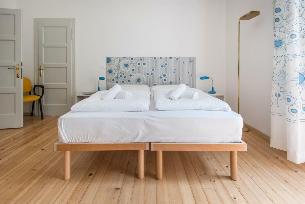 Casa Internazionale Apartment ริวาเดลการ์ดา ภายนอก รูปภาพ