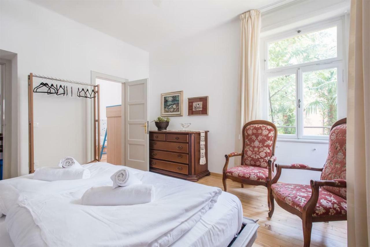 Casa Internazionale Apartment ริวาเดลการ์ดา ภายนอก รูปภาพ