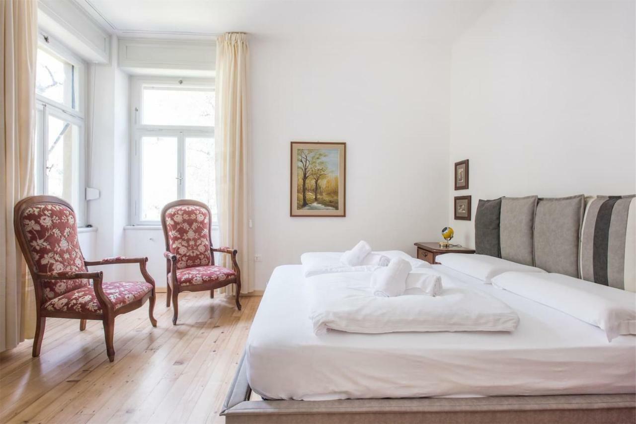 Casa Internazionale Apartment ริวาเดลการ์ดา ภายนอก รูปภาพ