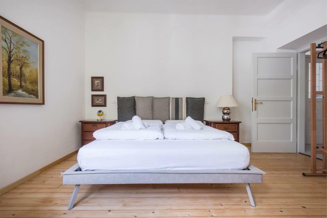 Casa Internazionale Apartment ริวาเดลการ์ดา ภายนอก รูปภาพ